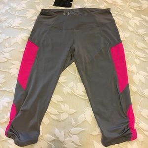 HYLETE capri leggings